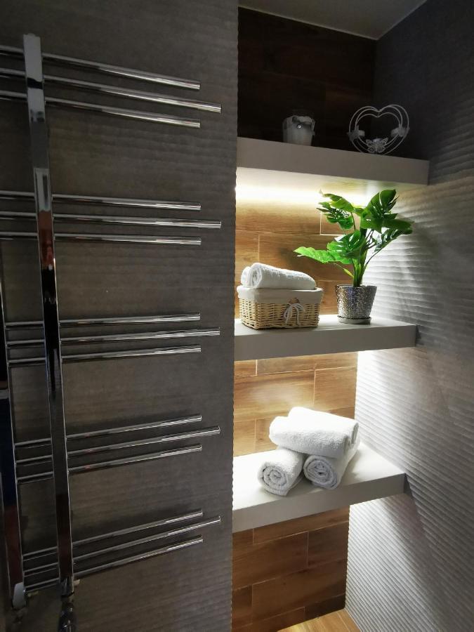 Apartment Szwedzka - Garaz Podziemnym , Dostep 24h Code , Duzy Taras 30m *